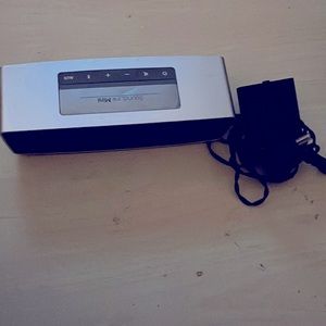 Bose SoundLink Mini Bluetooth Speaker (Discontinued by Manufacturer)